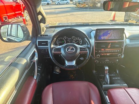 Used 2023 Lexus GX 460 Premium image 14