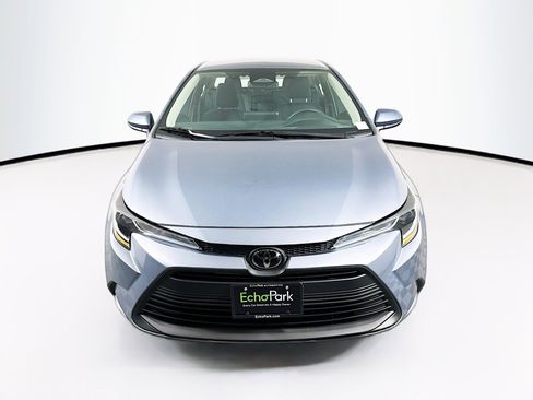 Used 2024 Toyota Corolla LE FWD image 2