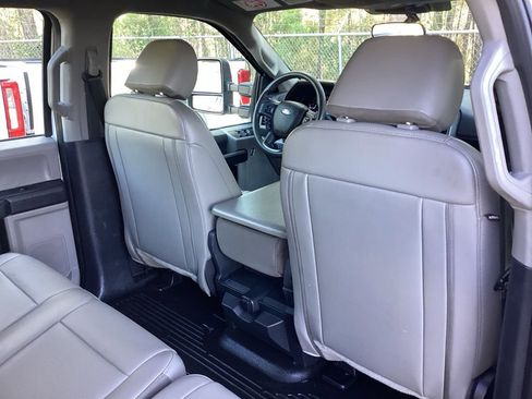 Used 2022 Ford F250 XL w/ Power Equipment Group image 34