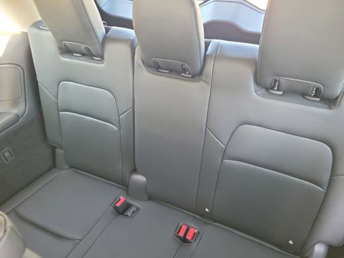 New 2025 Nissan Pathfinder SL image 15