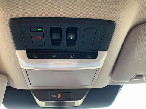 Used 2024 Nissan Pathfinder Platinum w/ Cargo Package image 21