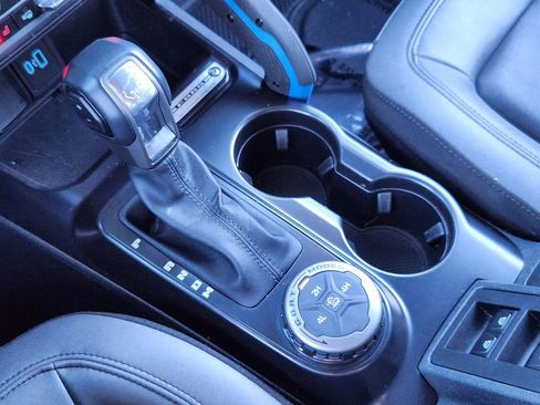 Used 2024 Ford Bronco Black Diamond image 11