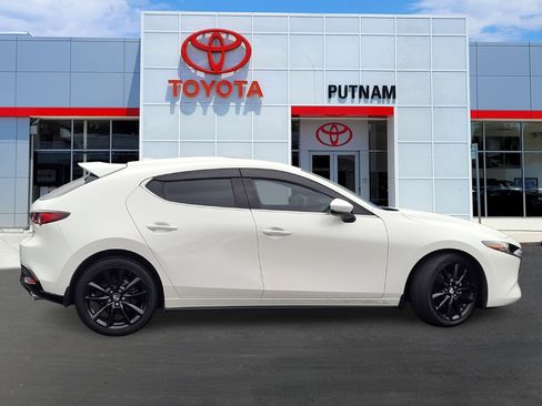 Used 2022 MAZDA MAZDA3 s image 3