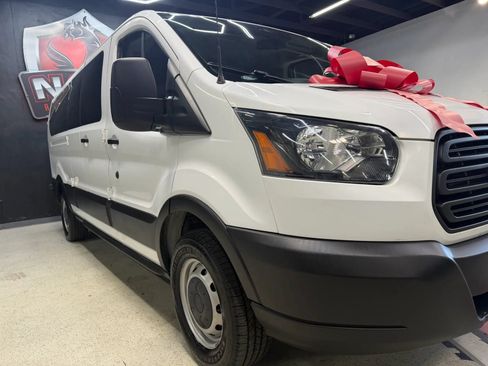 Used 2018 Ford Transit 350 XL RWD image 5