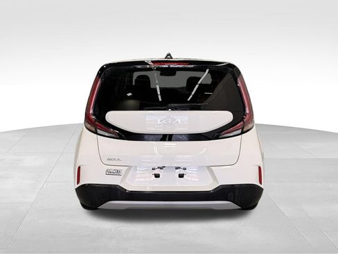 Used 2025 Kia Soul LX w/ LX Technology Package FWD image 6