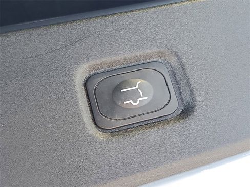 Certified 2025 Ford Expedition Platinum w/ Platinum Ultimate Package image 8