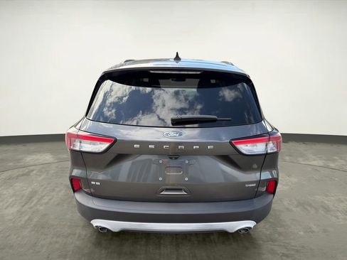 Used 2020 Ford Escape SE Sport image 3