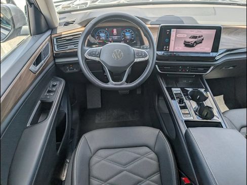 Used 2026 Volkswagen Atlas SE AWD/4WD image 10