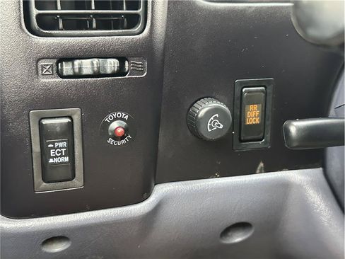 Used 1999 Toyota Tacoma 4x4 Xtracab V6 image 22