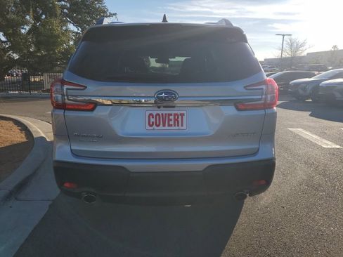 Used 2025 Subaru Ascent Premium image 8