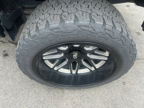 Used 2018 GMC Sierra 1500 SLT w/ Texas SLT Premium Package RWD image 10