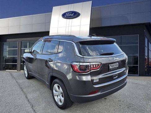 Used 2021 Jeep Compass Latitude w/ Convenience Group FWD image 3