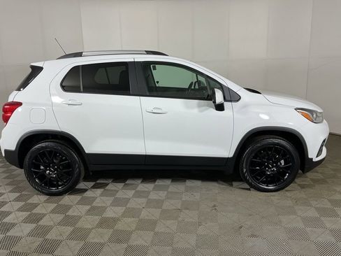 Used 2022 Chevrolet Trax LT w/ Driver Confidence Package AWD/4WD image 14