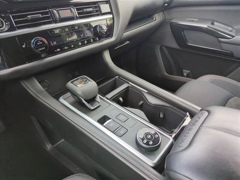 Used 2024 Nissan Pathfinder SV AWD/4WD image 15