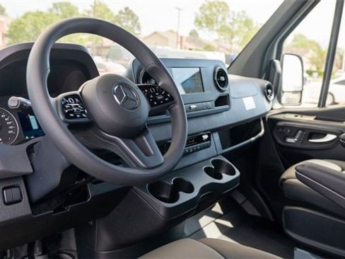 New 2024 Mercedes-Benz Sprinter 3500 image 13