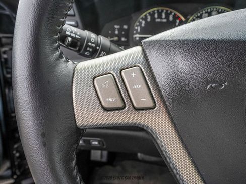 Used 2006 Cadillac XLR image 39