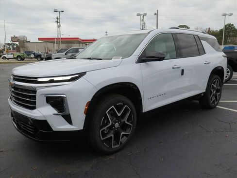 New 2026 Chevrolet Traverse High Country image 8