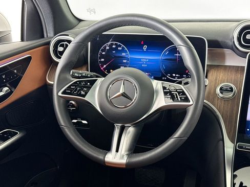 Used 2025 Mercedes-Benz GLC 350e 4MATIC image 20