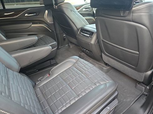 Used 2023 Cadillac Escalade Sport Platinum image 11