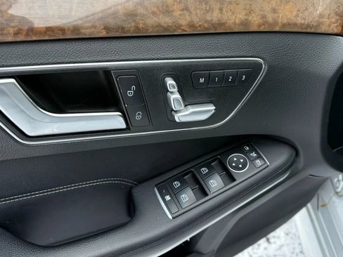 Used 2016 Mercedes-Benz E 350 4MATIC Wagon w/ Premium Package image 19