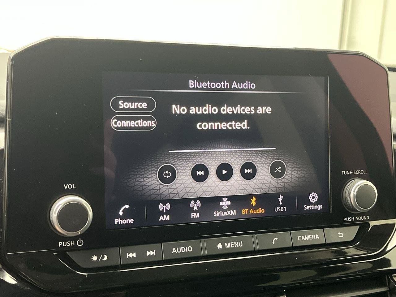 Used 2024 Nissan Pathfinder SV w/ Black Appearance Package AWD/4WD image 18