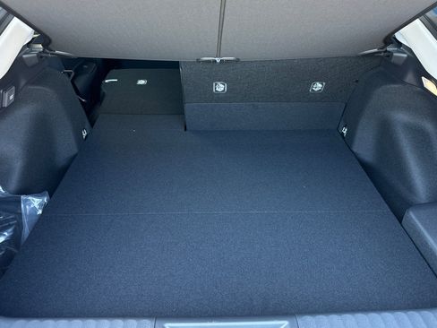 New 2026 Toyota Prius Plug-In Hybrid FWD image 15