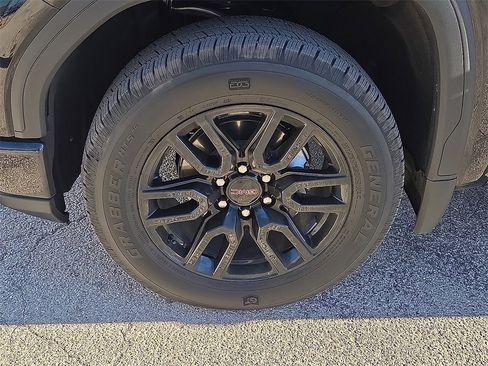 Used 2025 GMC Sierra 1500 Pro w/ Graphite Edition image 7