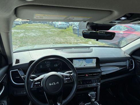 Used 2025 Kia Seltos S FWD image 35