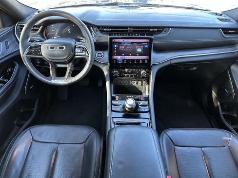 Used 2022 Jeep Grand Cherokee Overland AWD/4WD image 19