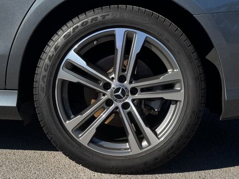 Used 2022 Mercedes-Benz E 350 Sedan image 92