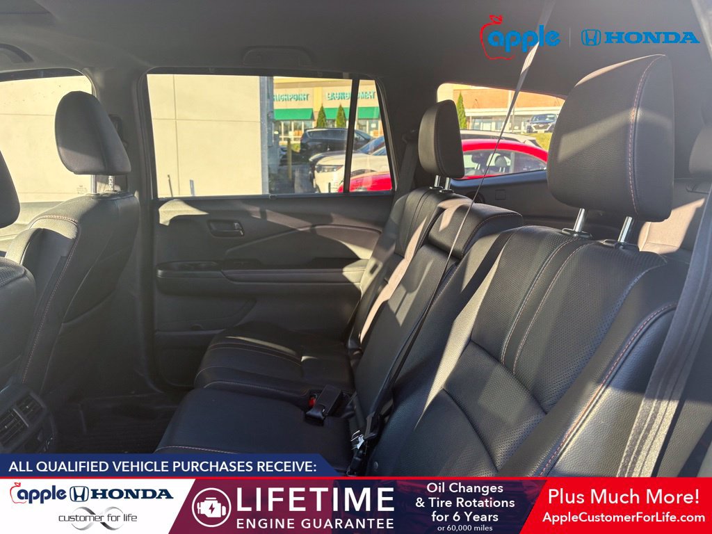 Used 2022 Honda Pilot TrailSport image 5