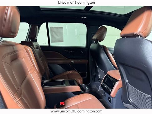 Certified 2025 Lincoln Aviator Reserve w/ Jet Appearance Package AWD/4WD image 21