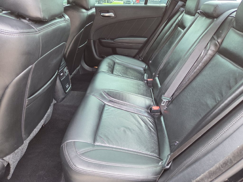 Used 2020 Dodge Charger SXT w/ Blacktop Package RWD image 22