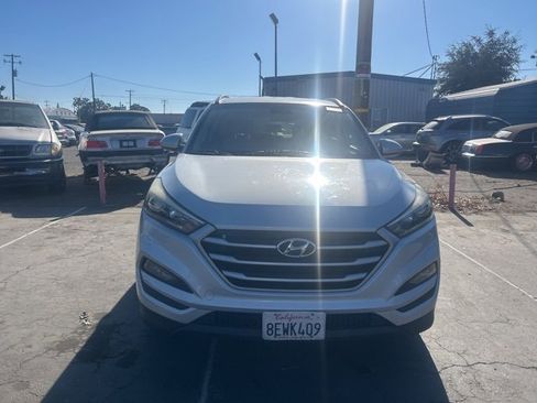 Used 2017 Hyundai Tucson SE image 3