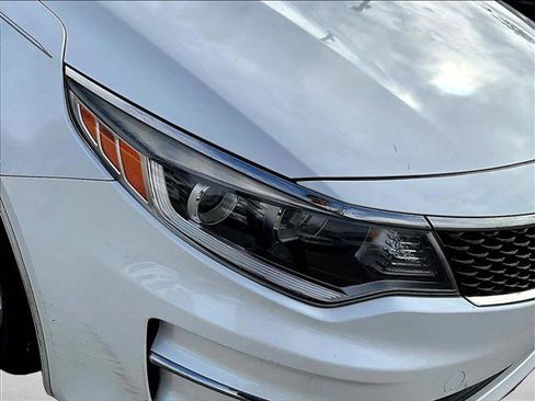 Used 2016 Kia Optima LX FWD image 28