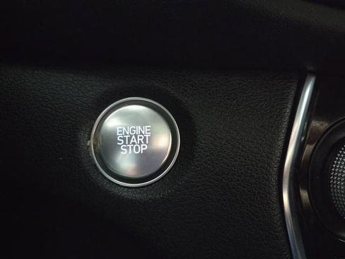 Used 2020 Hyundai Santa Fe Limited image 30