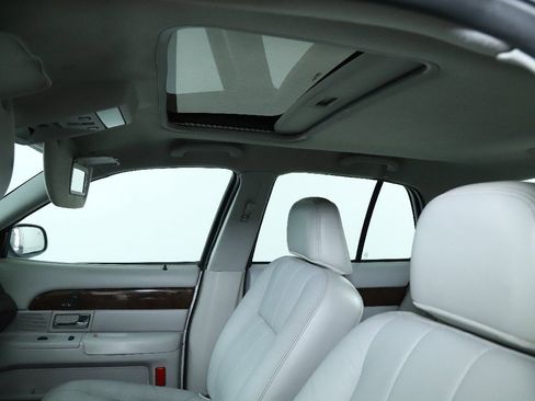 Used 2005 Mercury Grand Marquis LS image 23