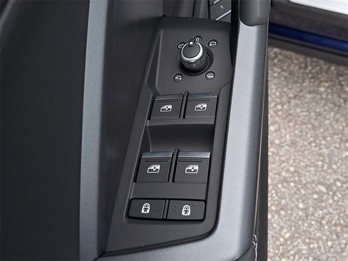 New 2025 Audi Q3 2.0T Premium image 22