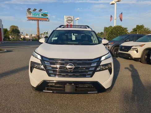 New 2026 Nissan Rogue Platinum AWD/4WD image 9