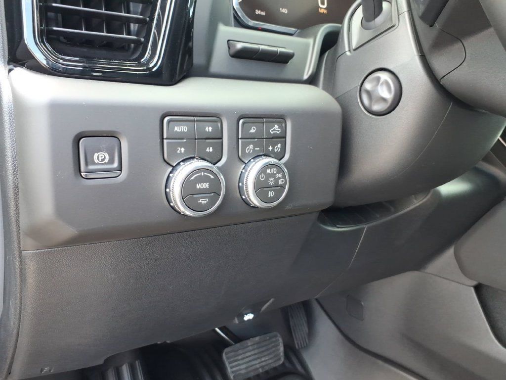 New 2026 GMC Sierra 1500 AT4 w/ AT4 Premium Package AWD/4WD image 18