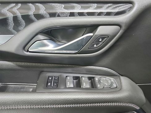 Used 2023 GMC Yukon Denali image 38