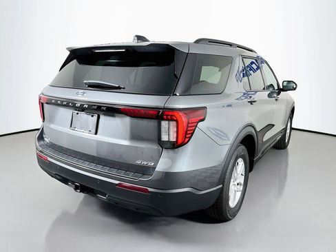 Used 2026 Ford Explorer Active AWD/4WD image 10