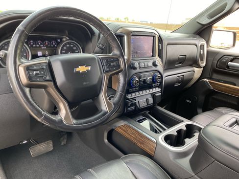 Used 2022 Chevrolet Silverado 1500 High Country AWD/4WD image 17