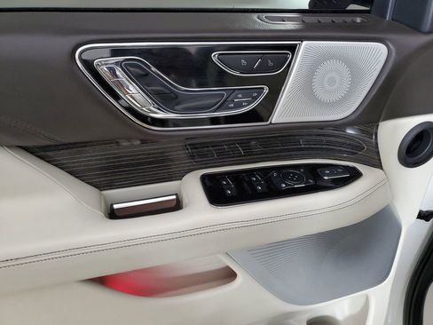 Used 2024 Lincoln Navigator L Black Label AWD/4WD image 19