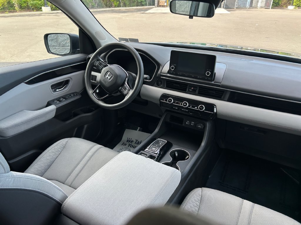 Used 2024 Honda Pilot LX image 23