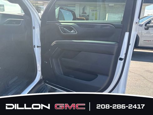Used 2024 Chevrolet Tahoe RST w/ Luxury Package AWD/4WD image 18
