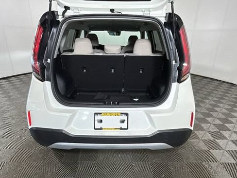 Used 2023 Kia Soul LX w/ Option Group 015 FWD image 26