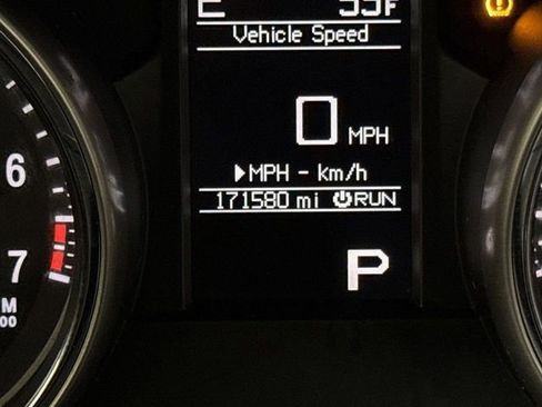 Used 2012 Jeep Grand Cherokee Laredo w/ Laredo E Group AWD/4WD image 13