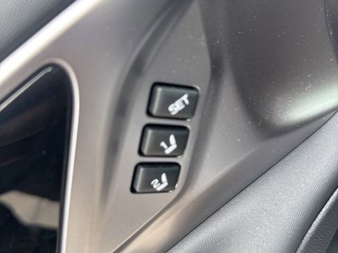 Used 2025 Subaru Outback Touring XT image 16