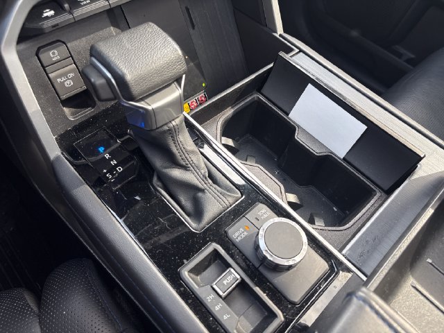 Used 2025 Toyota Tundra Platinum AWD/4WD image 25